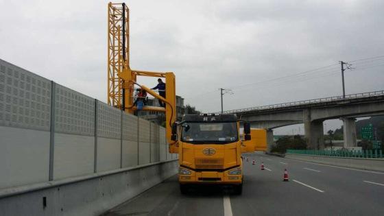 大跨高桁架式桥梁检测车租赁案例